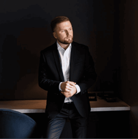 Денис Сафонов